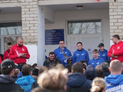 Молодогвардейцы прибыли в Донецк для оказания помощи местным жителям