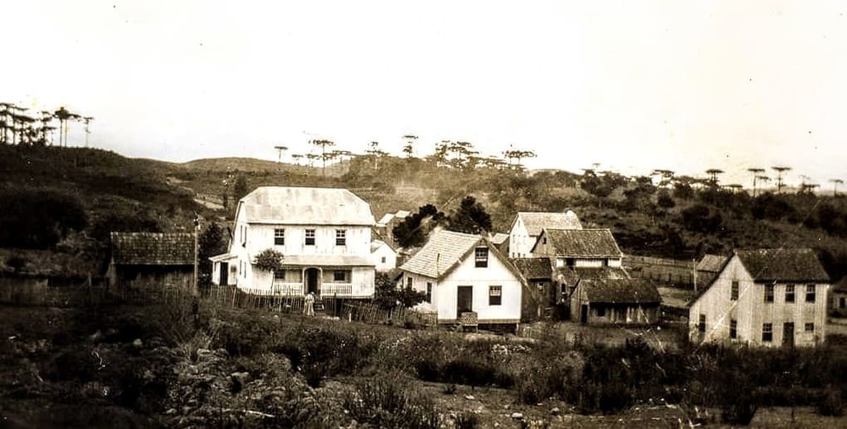 Foto de Rua Padre Feijó em 1941 em São Marcos (RS)