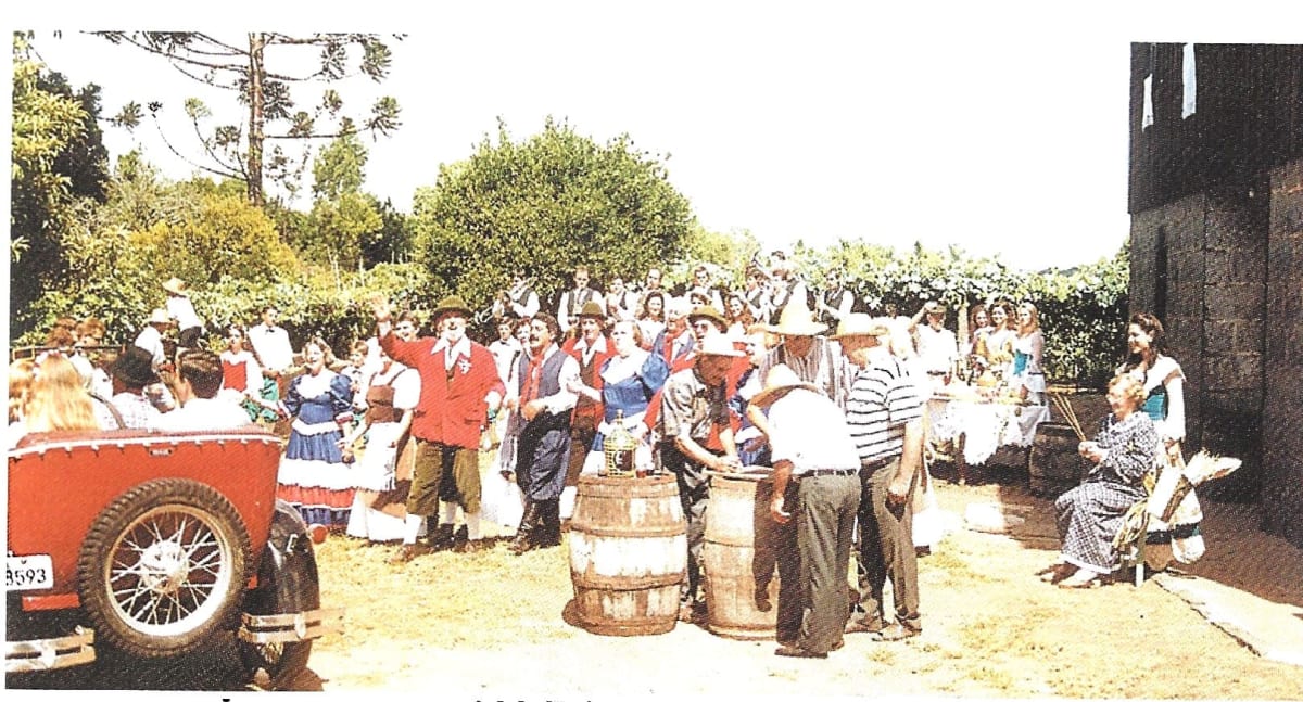 Foto de Festa da Vindima de 1999 em Flores da Cunha (RS)
