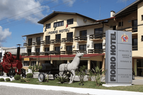 Hospedagem Hotel Fiorio em floresdacunha