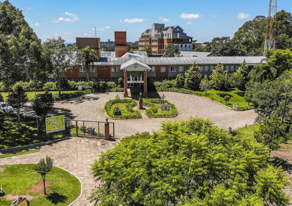 Hospedagem Pousada dos Capuchinhos em floresdacunha