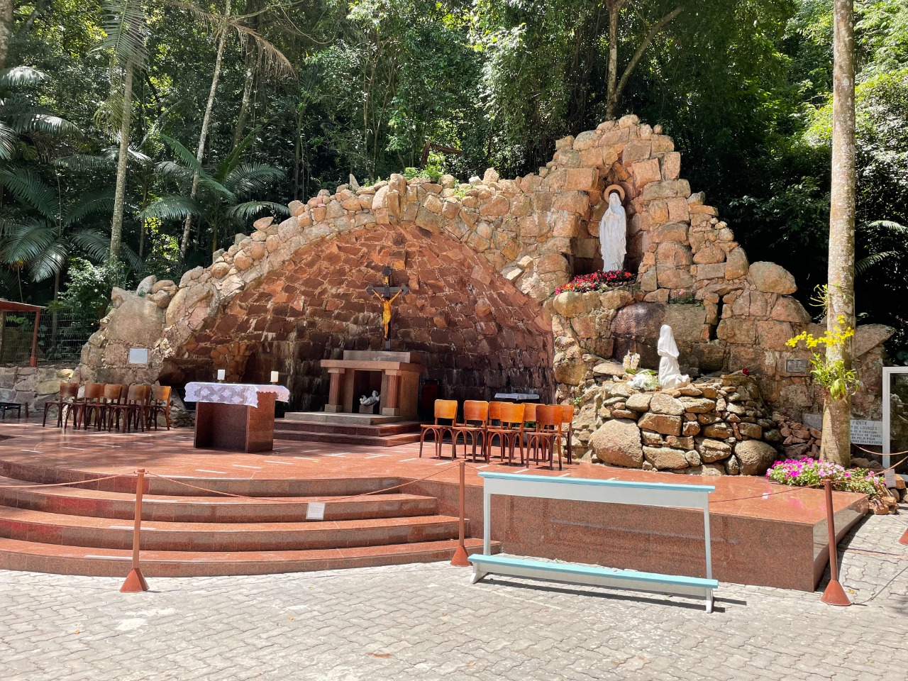 Imagem de Gruta Nossa Senhora de Lourdes em caxiasdosul