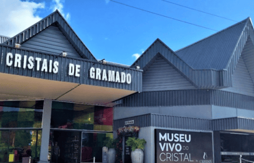 Imagem de Cristais de Gramado em gramado