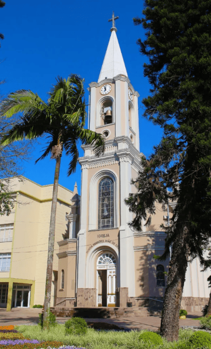 Imagem de Igreja Matriz Nossa Senhora Mãe de Deus e Praça da Matriz em carlosbarbosa