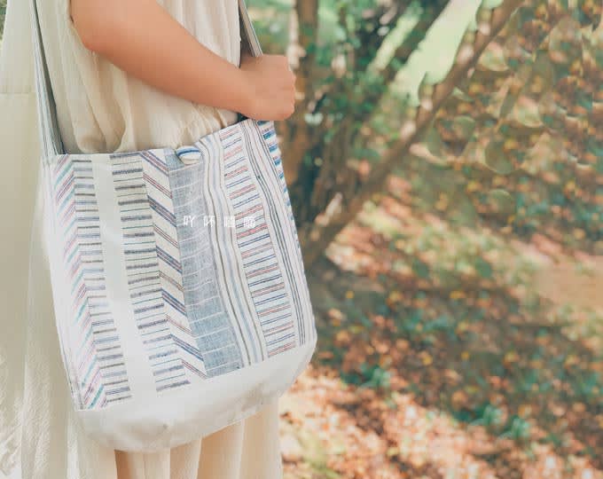 ABUXIDI
Stripe bag with light color, Patchwork bag