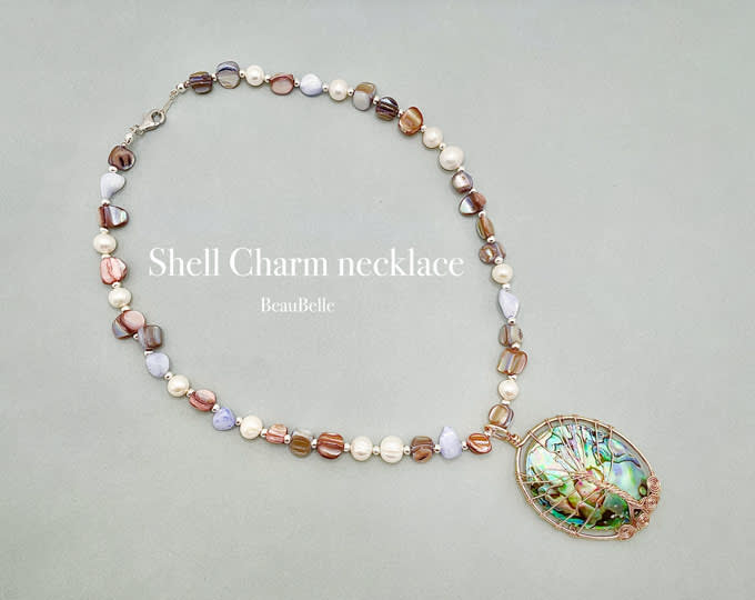 Big Shell Charm Necklace