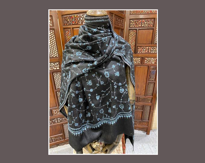 Kashmir small size pashmina hand embroidery scarf