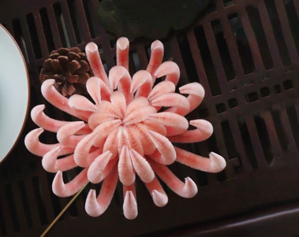 Flower headdress brooch, Yangzhou velvet flower