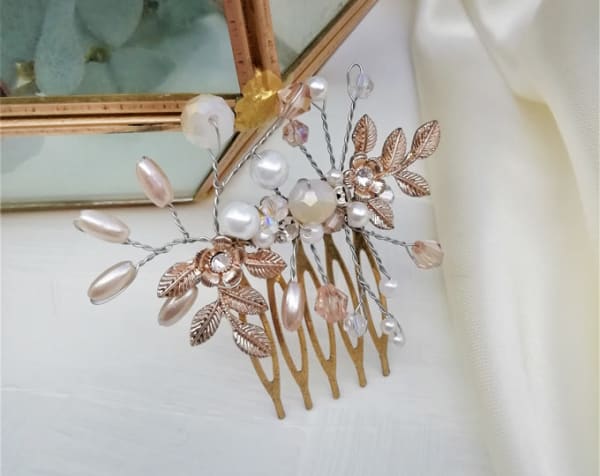 Trillium hair comb