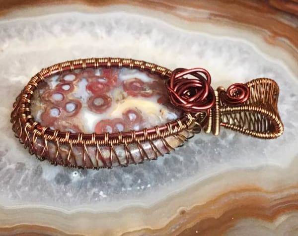ocean jasper, burgundy wire rose