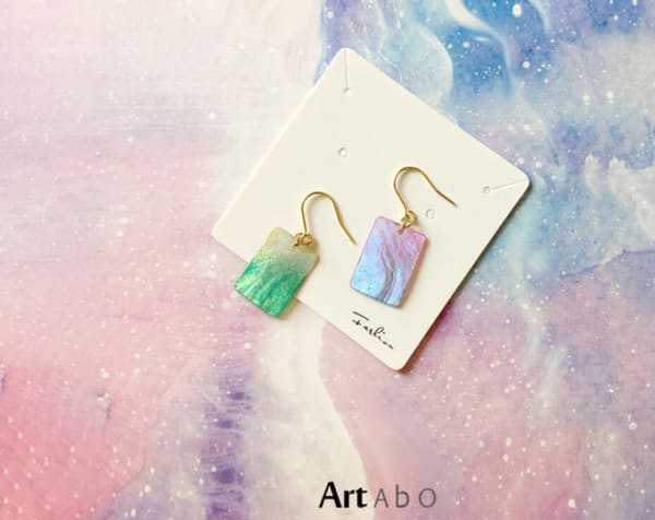 【Pure hand painted earrings with gradient style】