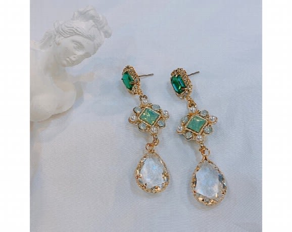 Green Champagne Antique studs