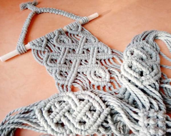 Plant hanger "Celtic" made in macrame technique