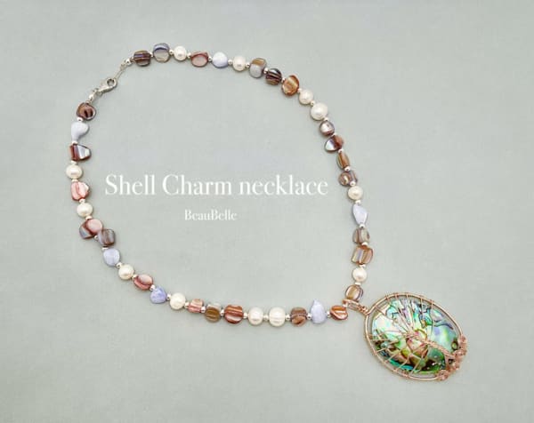 Big Shell Charm Necklace