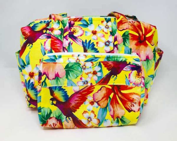 Handmade Handbag/Purse "Macaw"
1 Available