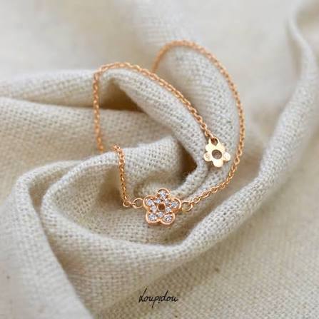 Bracelet en fleur