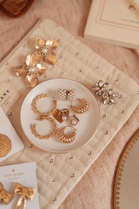 Boucle d'oreille en or massive 