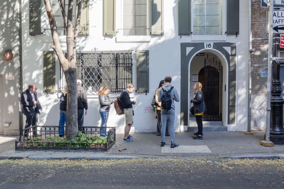 Minetta_Lane_Townhouse_Chelsea_Pathiakis-3_nm1gkk