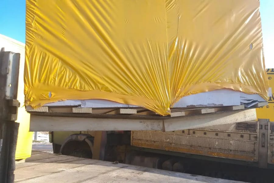 Две паллеты одним захватом — типовая ошибка при строительстве дома из газобетона