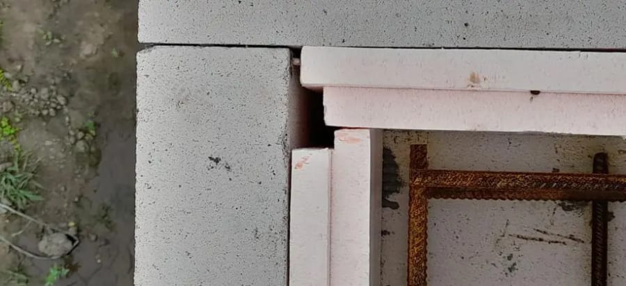 Армопояс не утеплён — типовая ошибка при строительстве дома из газобетона