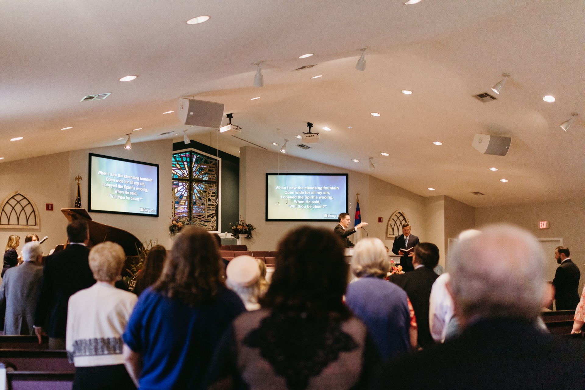 VBC congregation in worship