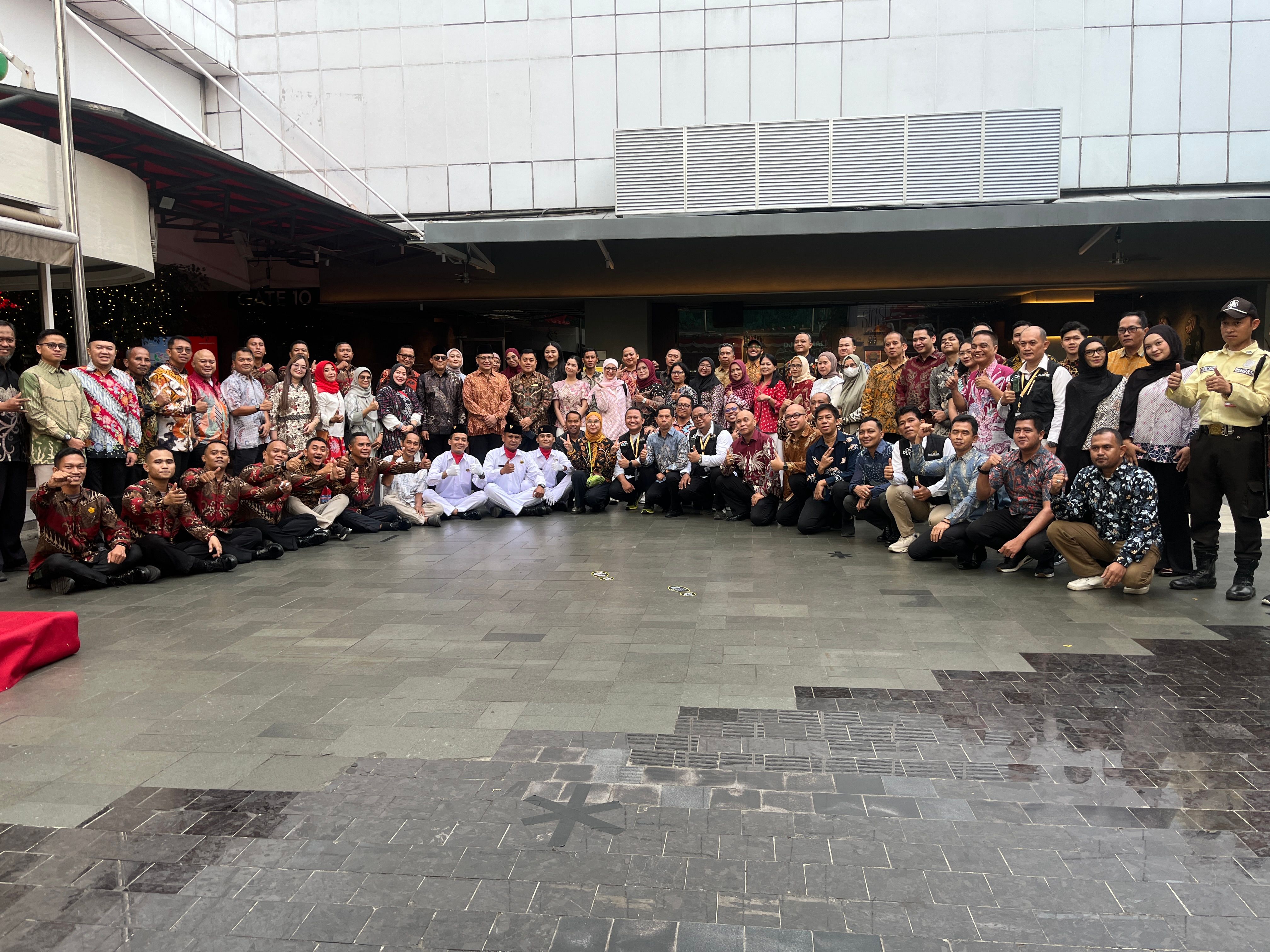 upacara-kemerdekaan-pasaraya-blokm.3.JPG