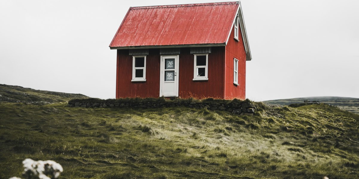 Off-Grid Living in Little Houses: A Comprehensive Guide - Blog post hero image