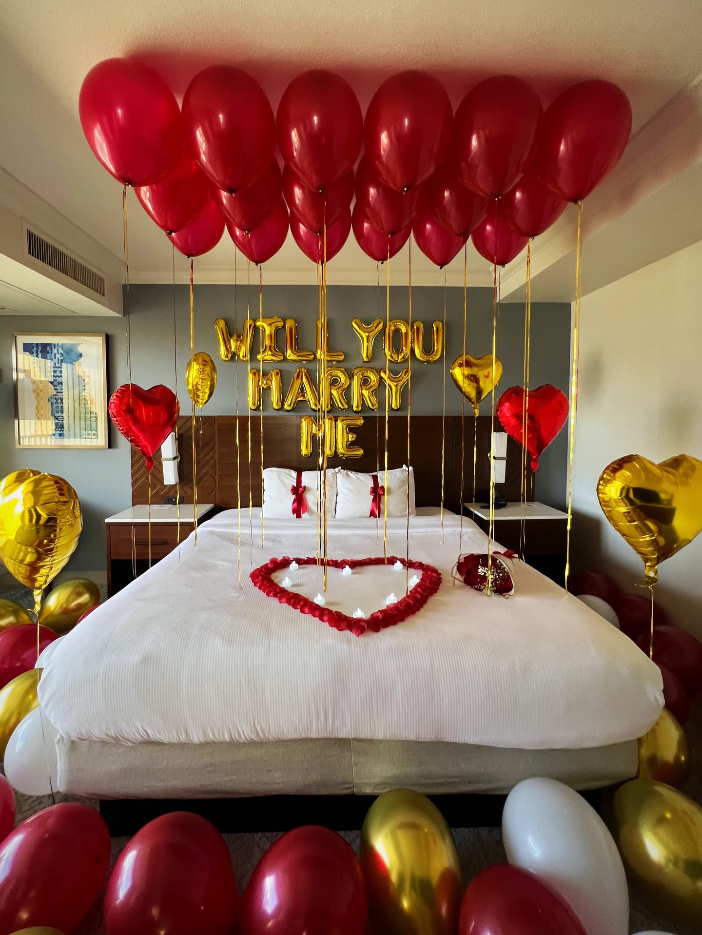 Proposal balloon arch in Lahore