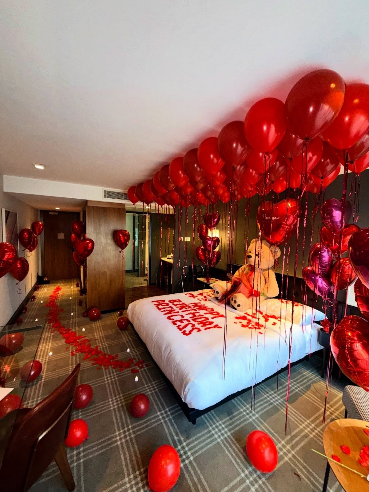 Anniversary room decoration in Lahore