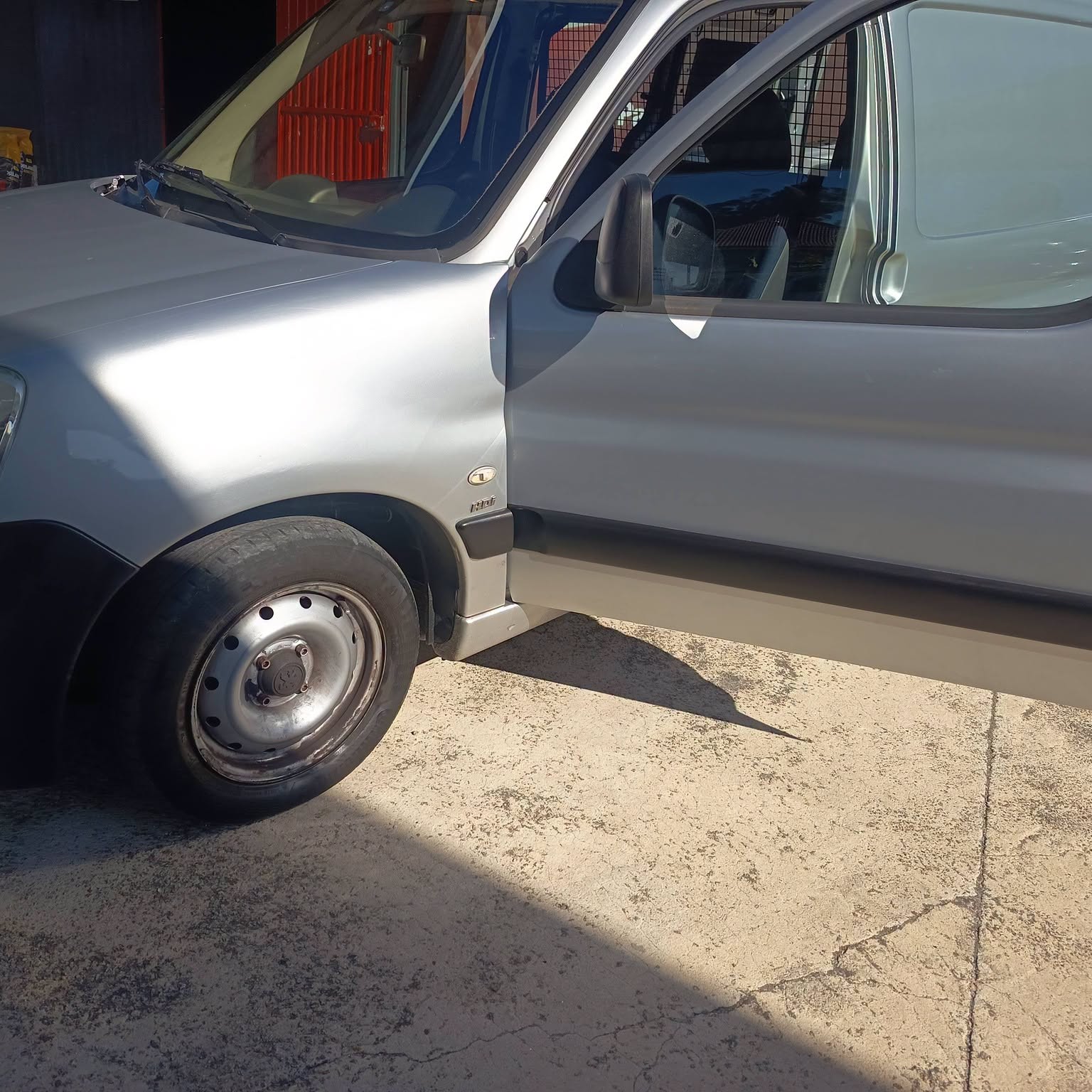 Peugeot Partner — miniatura 6