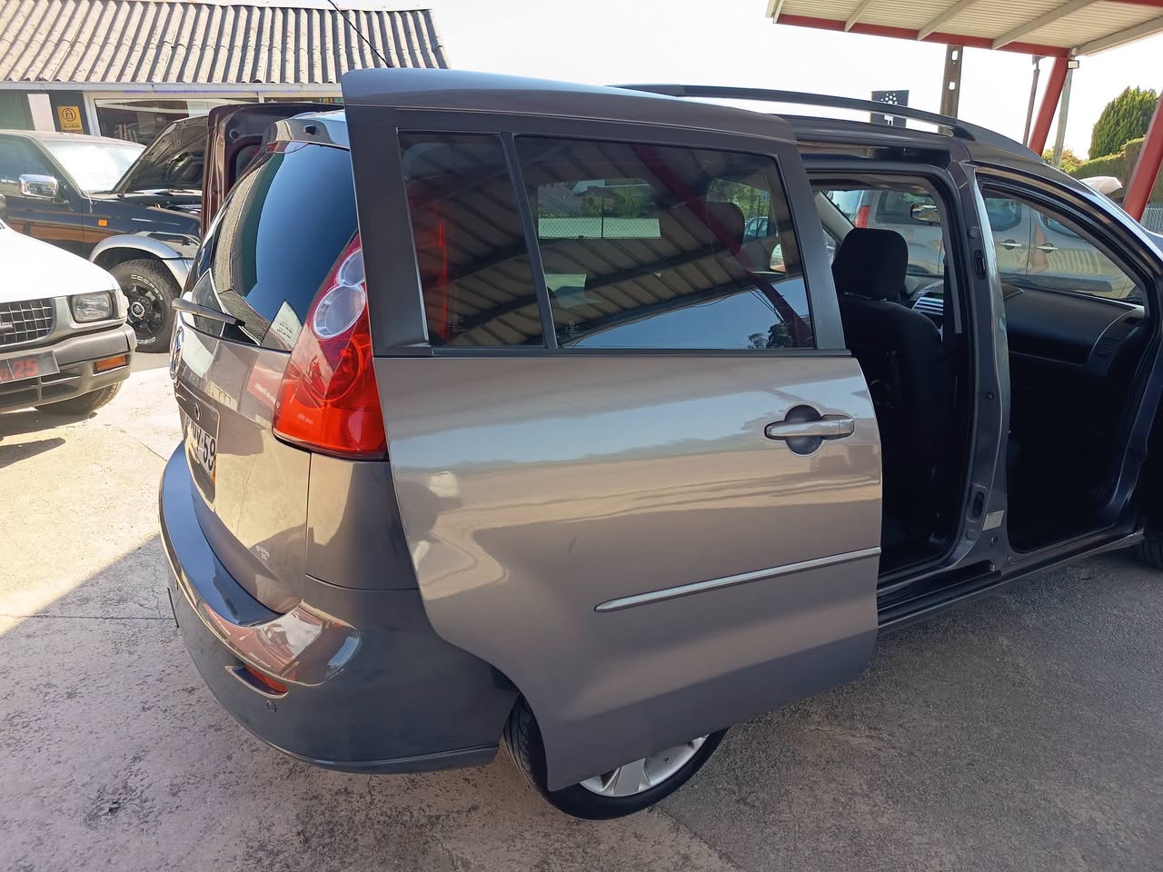 Mazda 5 — miniatura 3