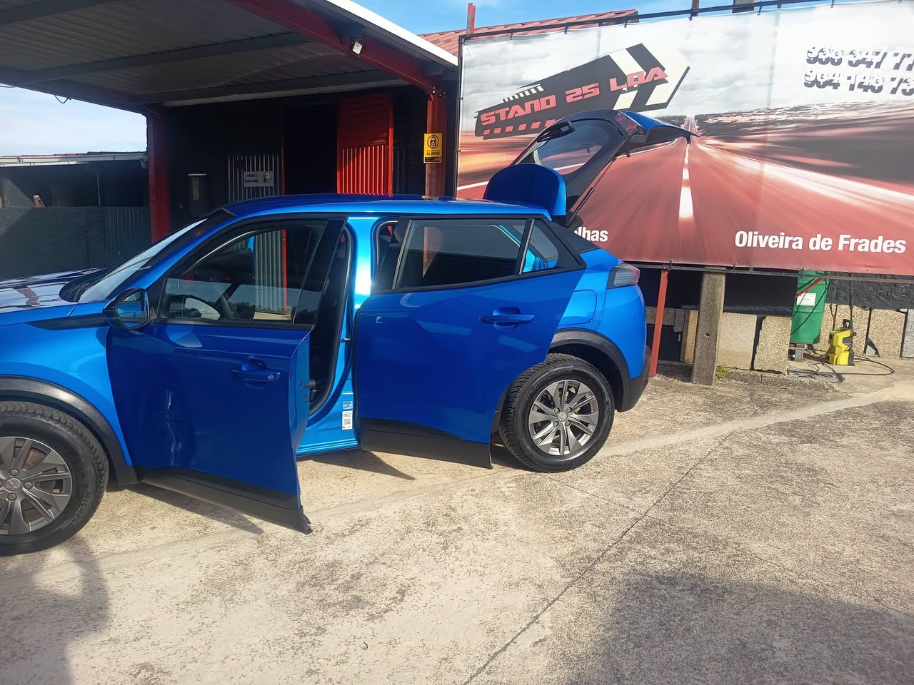 Peugeot 2008 — miniatura 5
