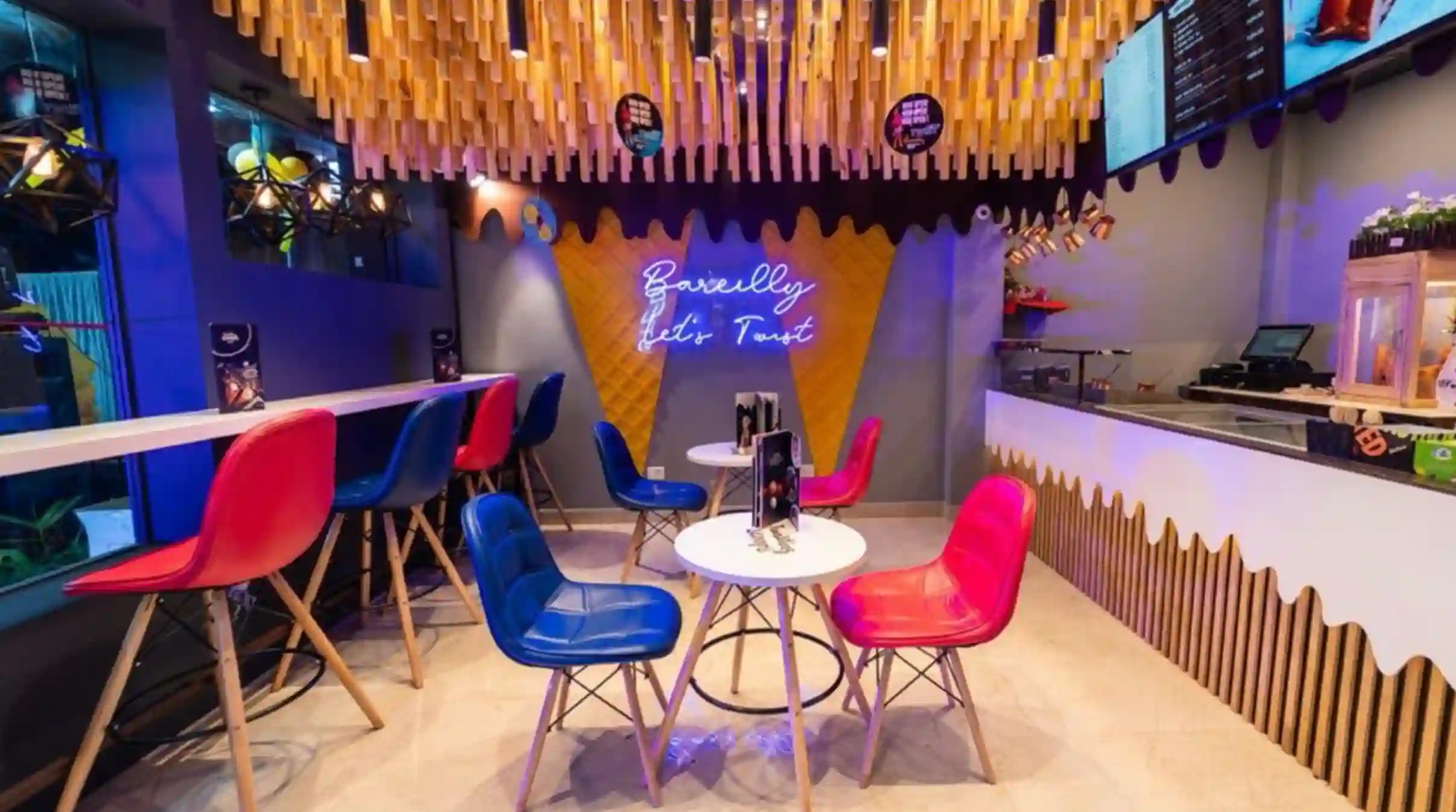 RESTAURANTS & EATERIES