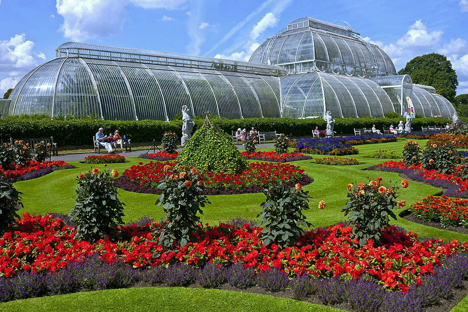 royal botanic gardens Best Places to Visit in Sydney
