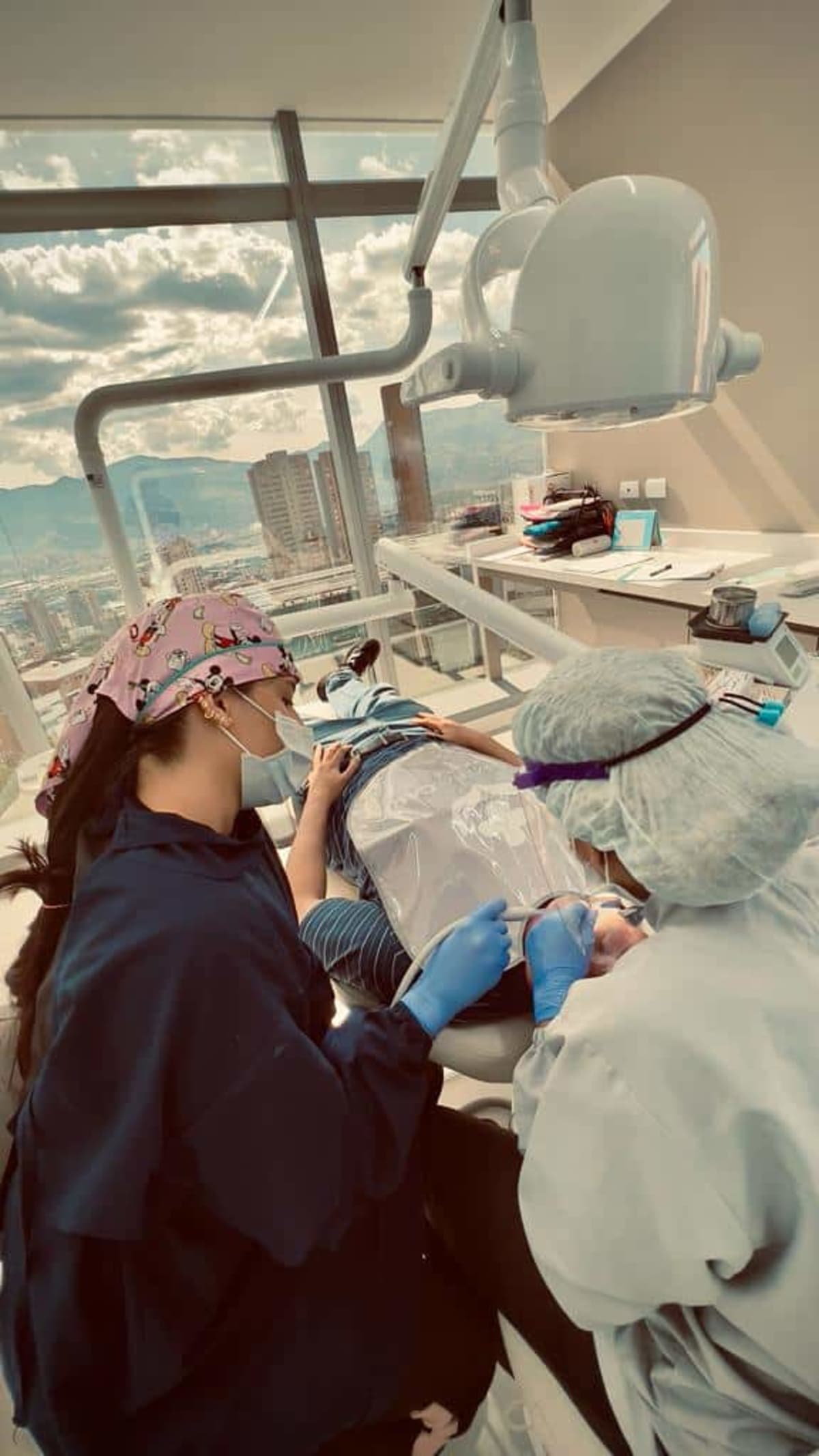 Full-arch implant surgery at Colombia Care Dental, Medellín