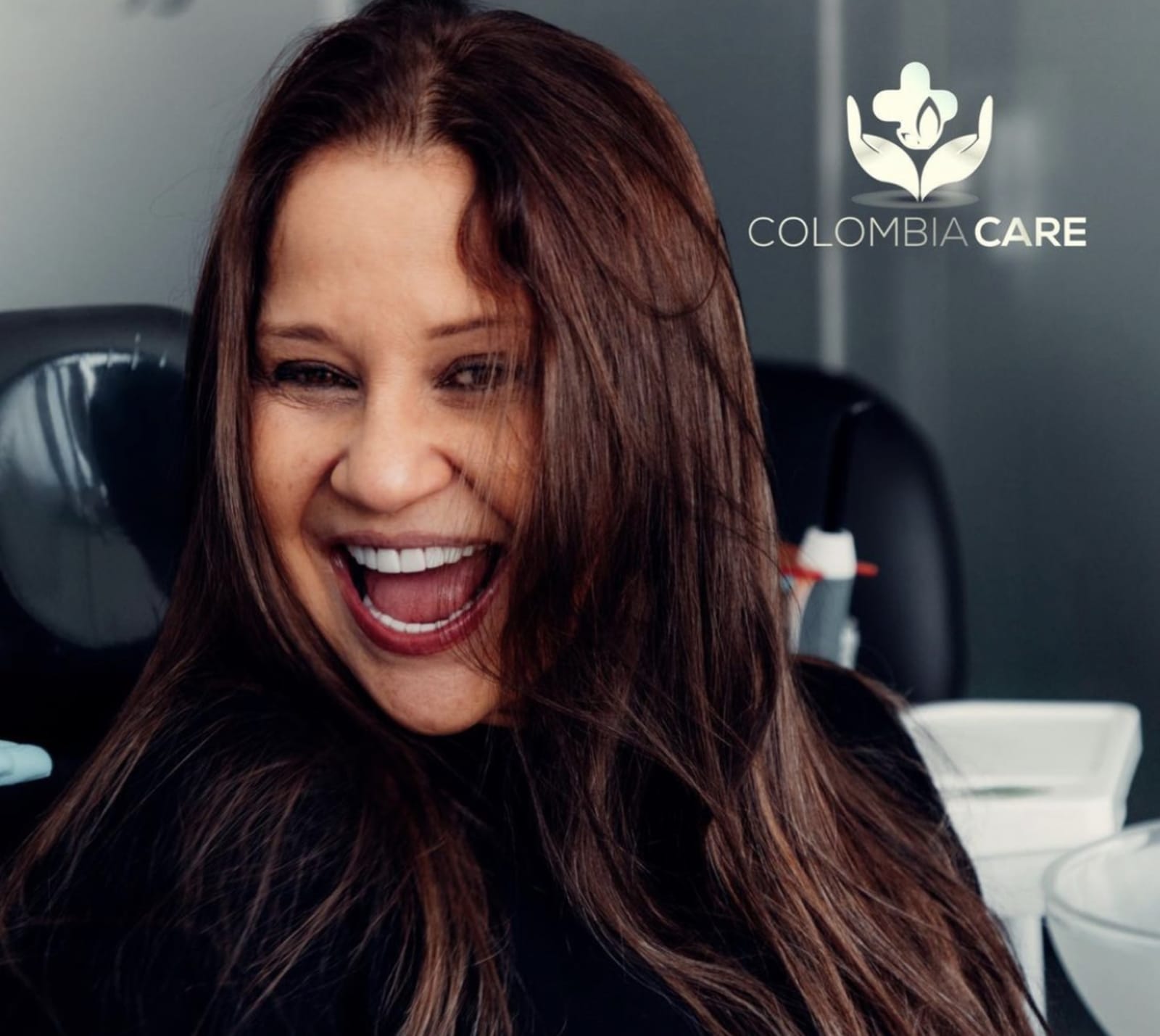 Zirconia and porcelain veneers comparison, full smile redesign, Colombia Care Dental, Medellín