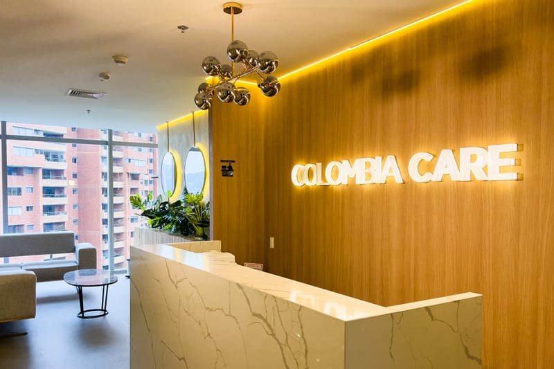 La recepción de Colombia Care en El Poblado, Medellín