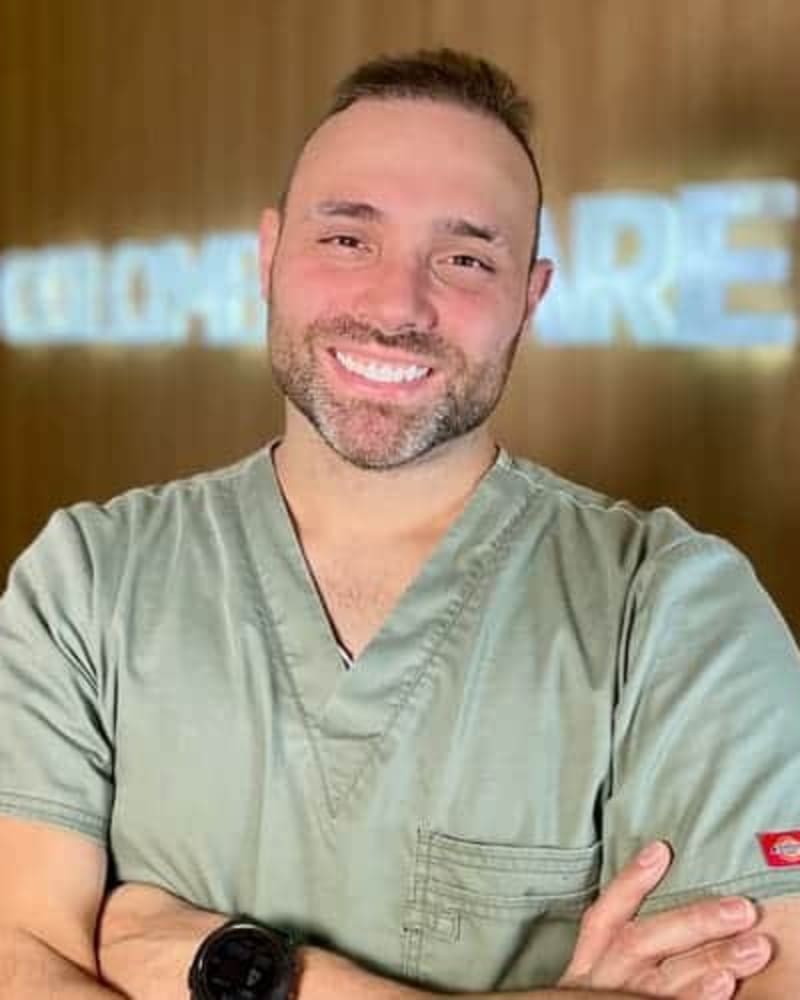 Dr. José Hernando Acosta Ramírez, hair restoration surgeon at Colombia Care, Medellín
