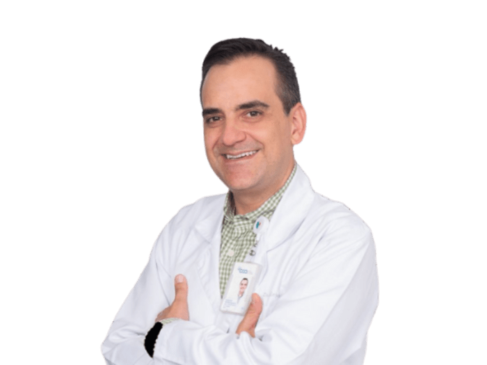 Dr. Alejandro Giraldo, physician at Colombia Care in Medellín