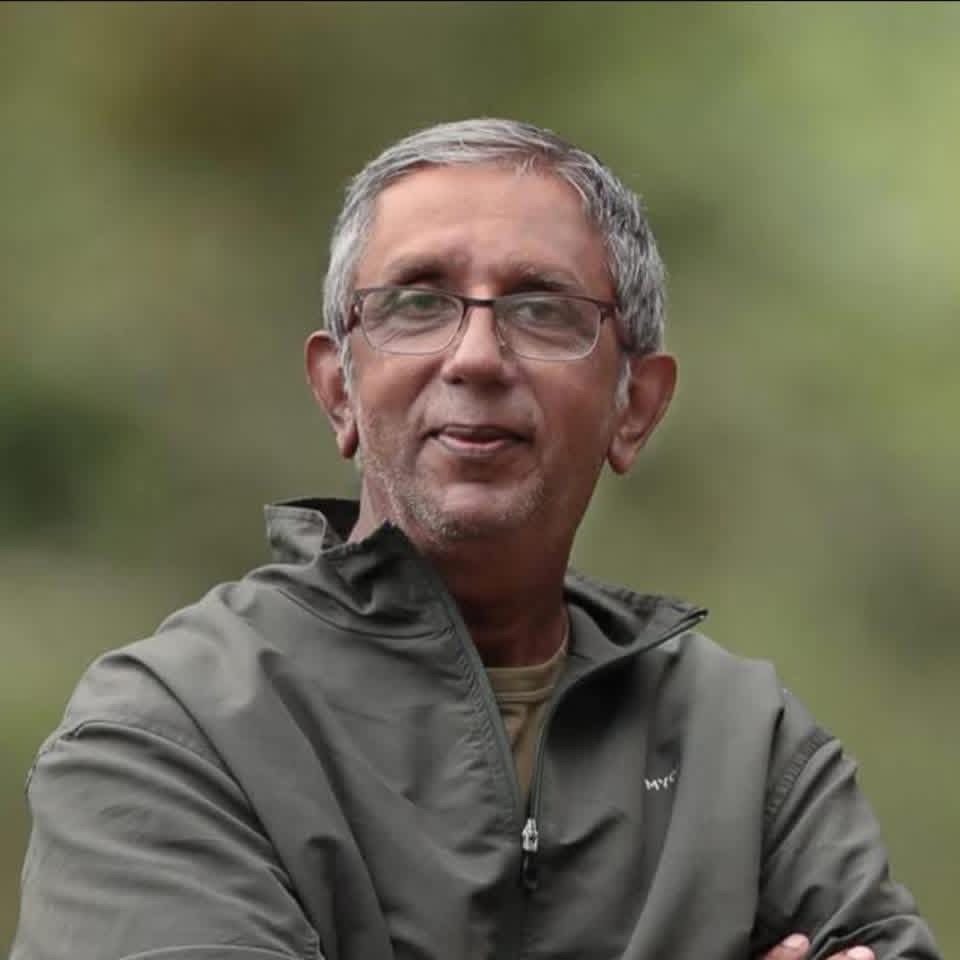 Surajdeen Seiyad, professional wildlife photographer at Wilpattu Nuga Lodge