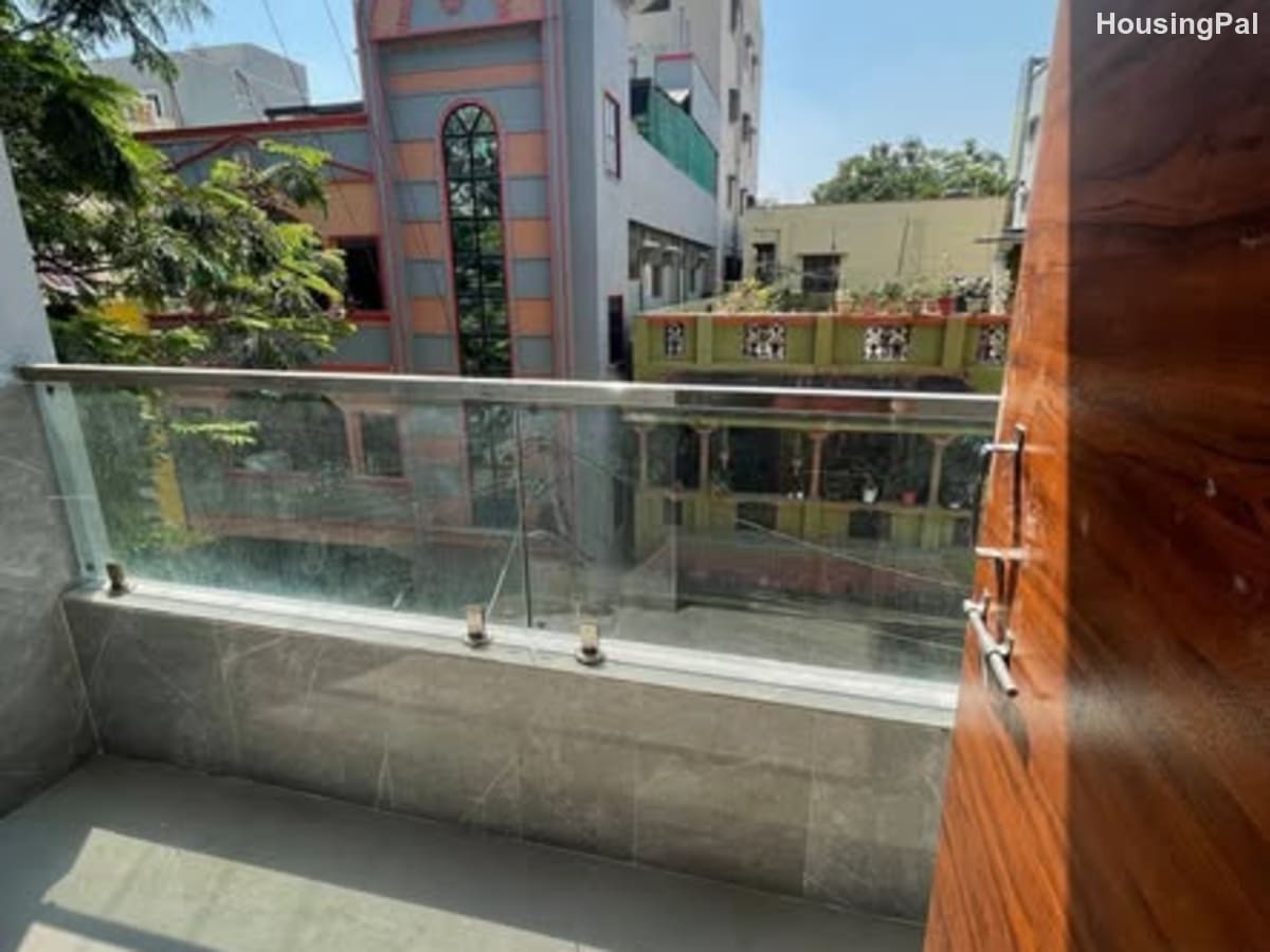 1 BHK Fully Furnished Flat in Kondapur