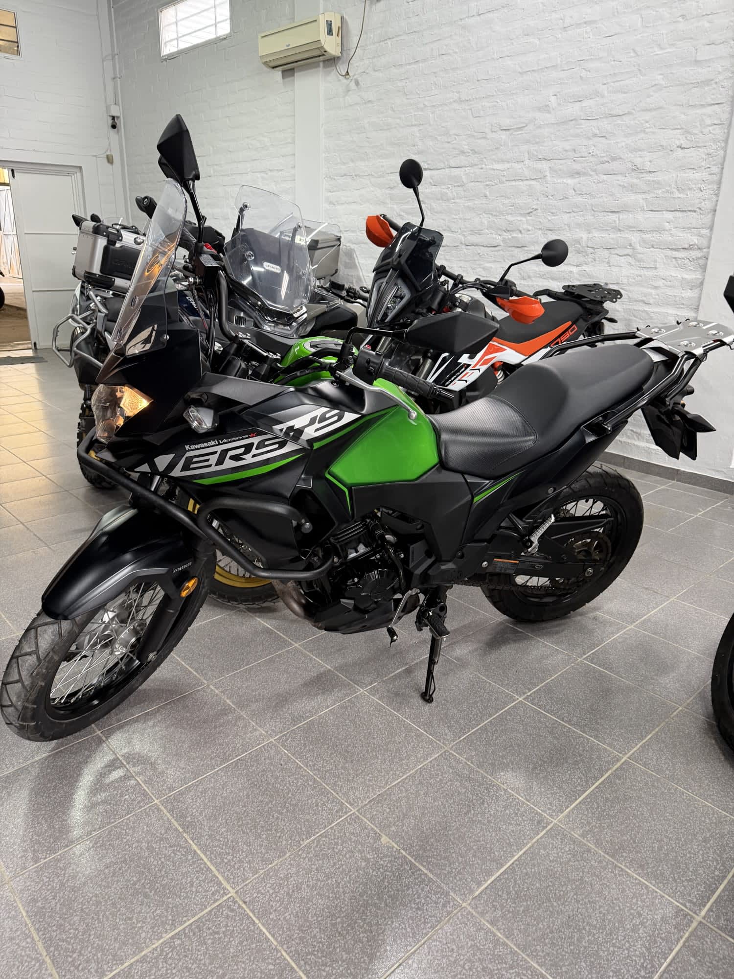 Versys 300 - Miniatura 2