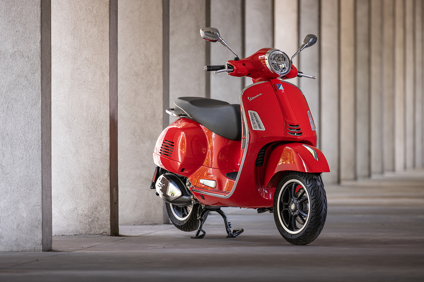 Vespa GTS 300 - Thumbnail 4