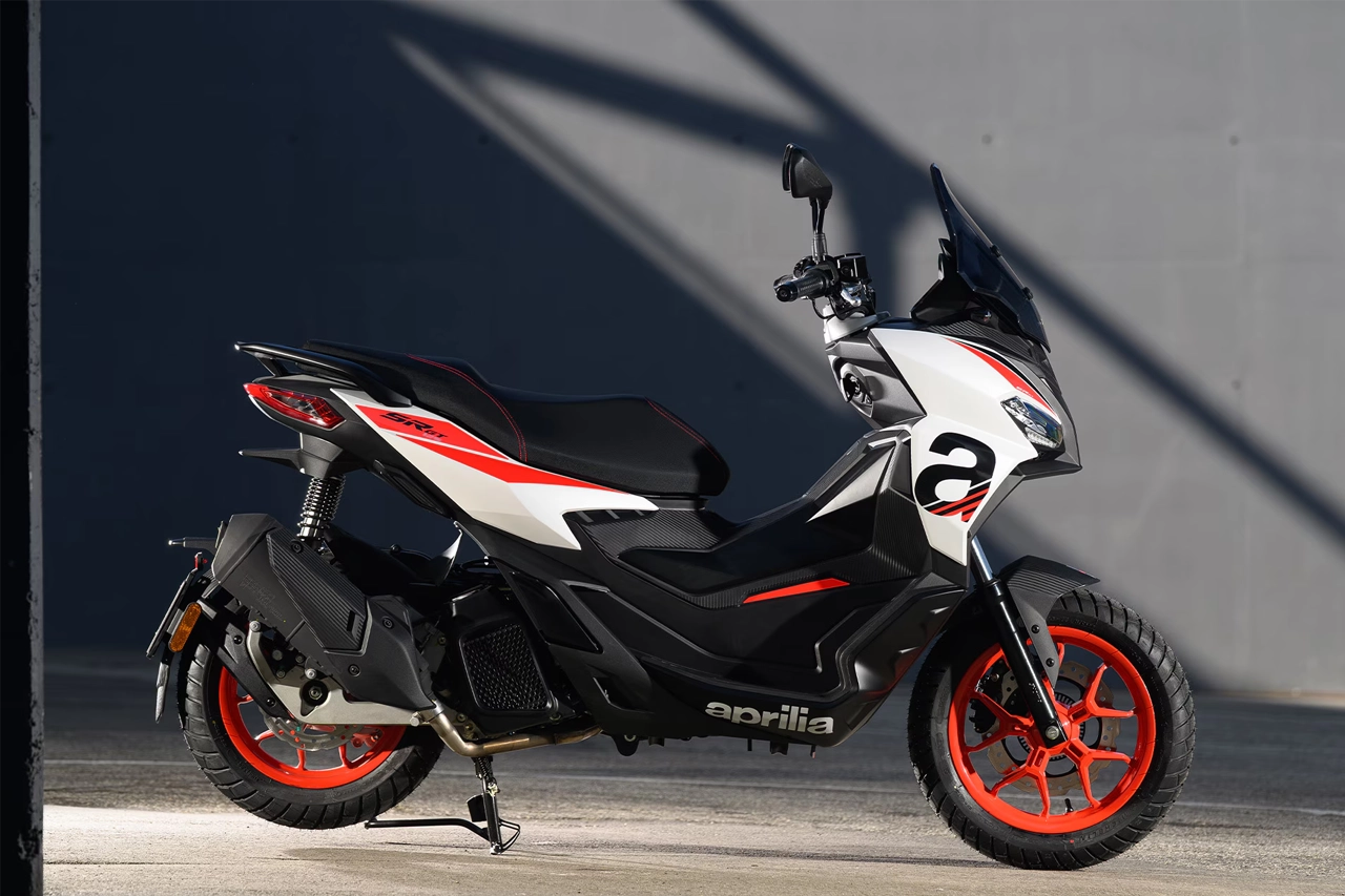 Aprilia SR GT 200 Sport - Thumbnail 4