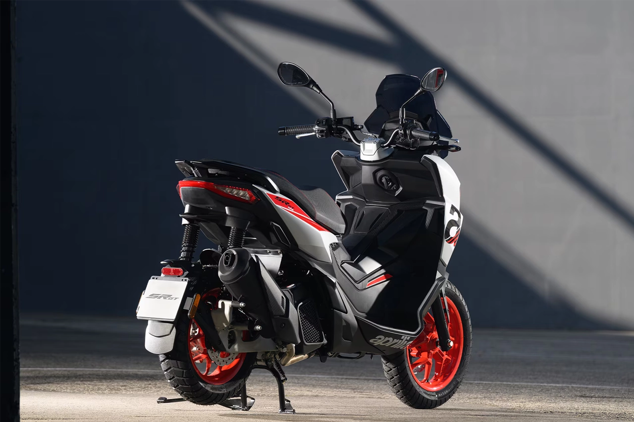 Aprilia SR GT 200 Sport - Thumbnail 5