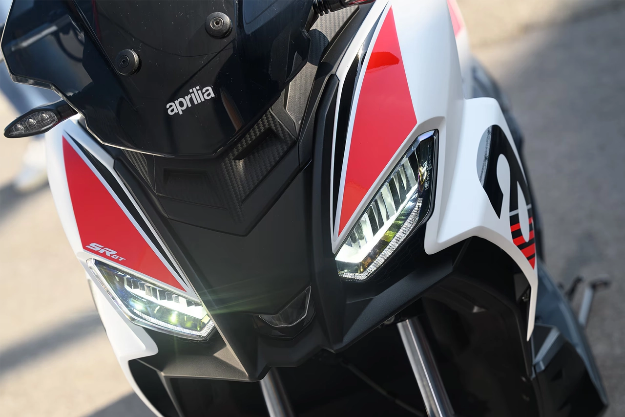 Aprilia SR GT 200 Sport - Thumbnail 8