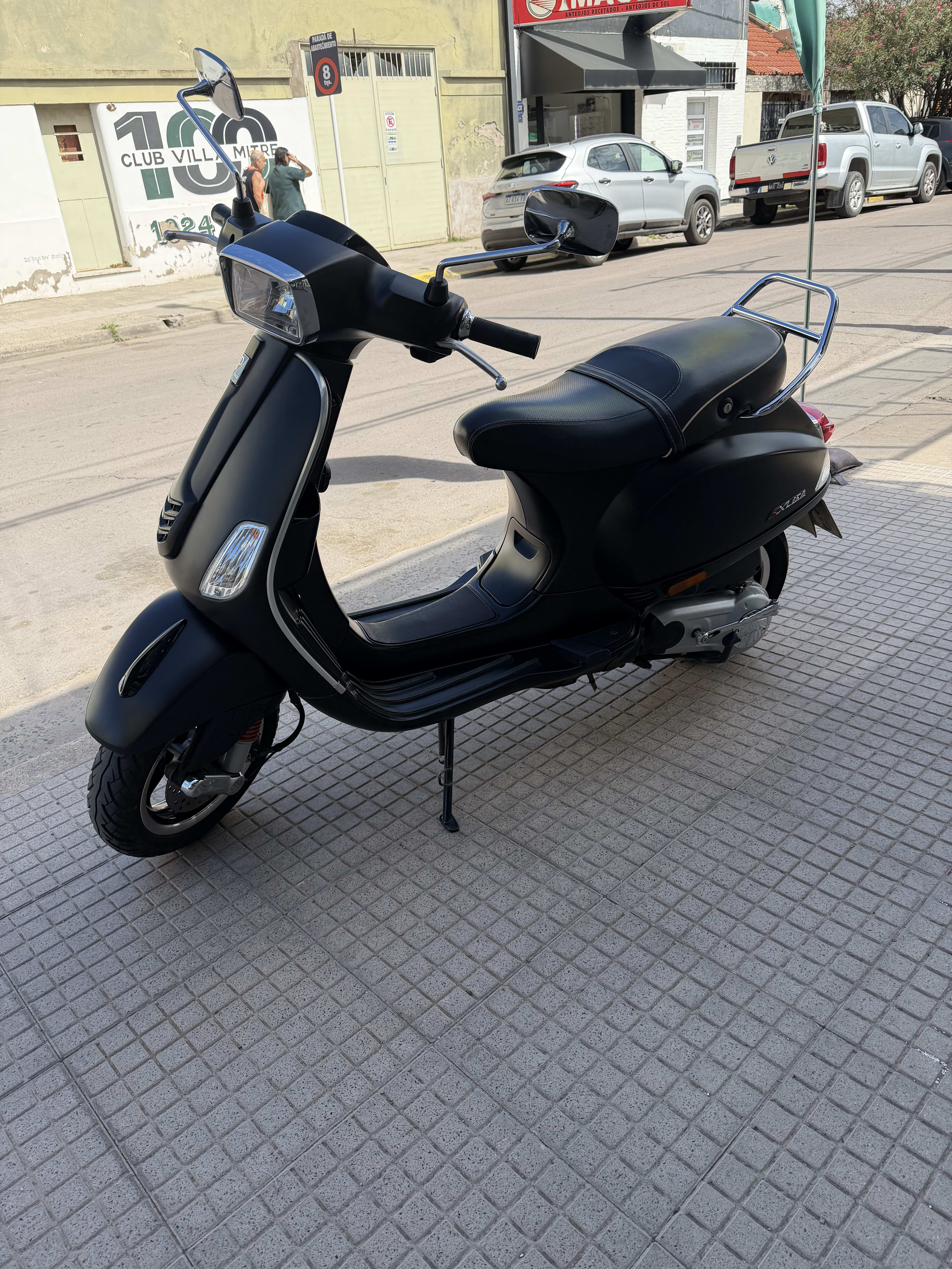 Vespa SXL 150 - Thumbnail 2