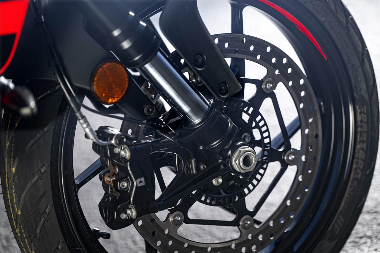 Aprilia Tuono 457 - Thumbnail 4