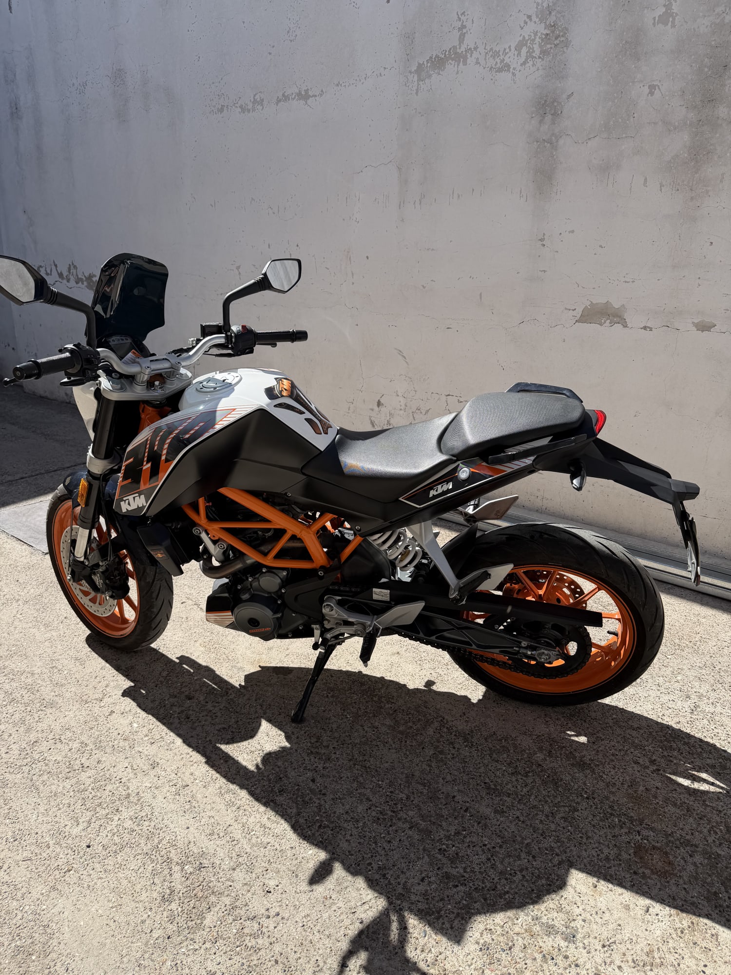 KTM Duke 390 - Miniatura 2