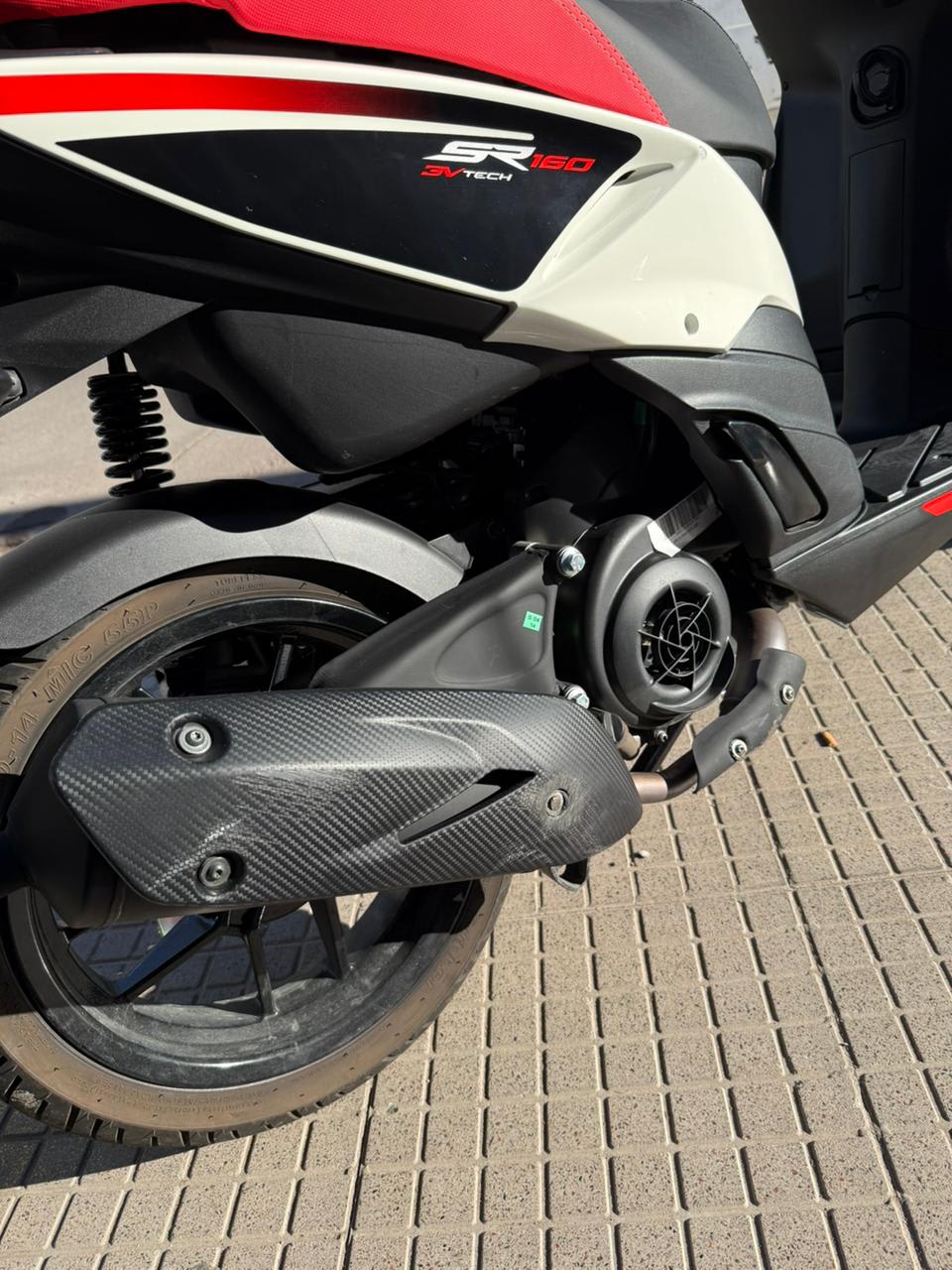 Aprilia SR 160 - Thumbnail 8